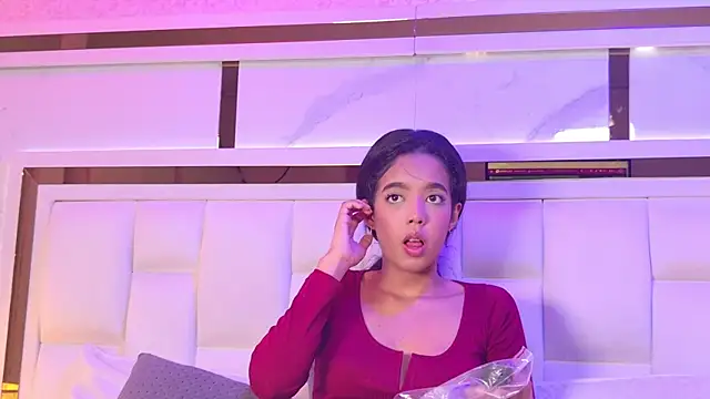 paulina cano online show from 11-10-25, 07:19