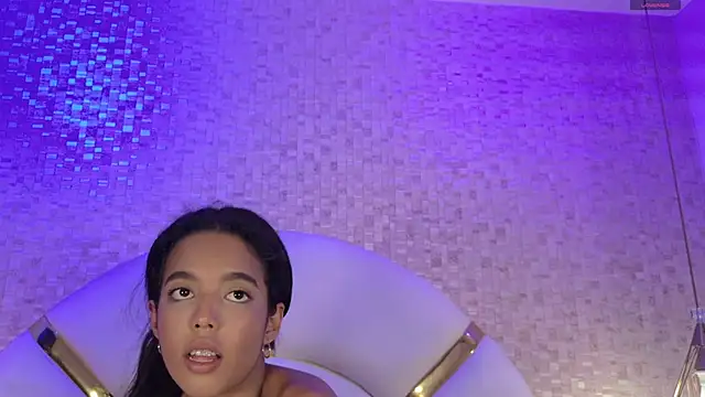 paulina cano online show from 11-06-25, 07:18