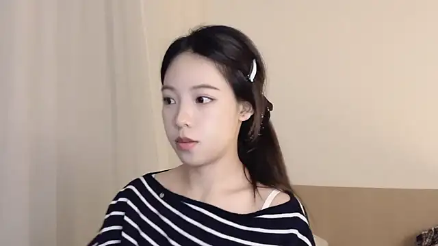 Meng 777 online show from 10-25-25, 12:17