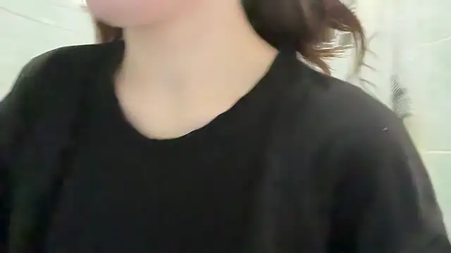 Snapshot of MargarettNewbie chatting on 10-05-25, 04:14 MargarettNewbie online show from 10-05-25, 04:14