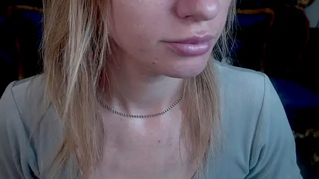 Snapshot of CelineReyys chatting on 07-29-26, 07:29 CelineReyys online show from 07-29-26, 07:29