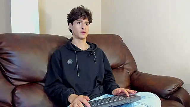 Xam Collen online show from 11-14-25, 03:26