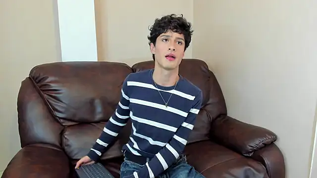 Xam Collen online show from 12-22-25, 05:13