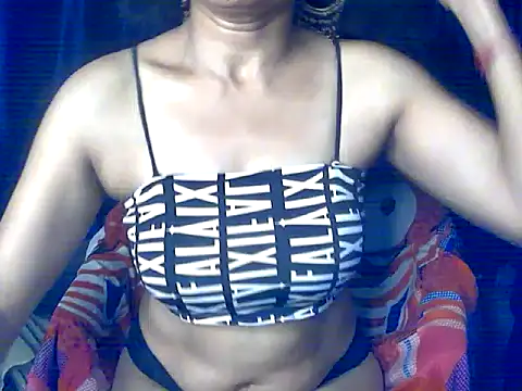 Snapshot of Sangeetha5 chatting on 09-20-25, 06:02 Sangeetha5 online show from 09-20-25, 06:02