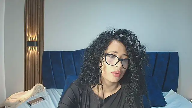 Snapshot of MiaHotmez chatting on 09-20-25, 11:48 MiaHotmez online show from 09-20-25, 11:48