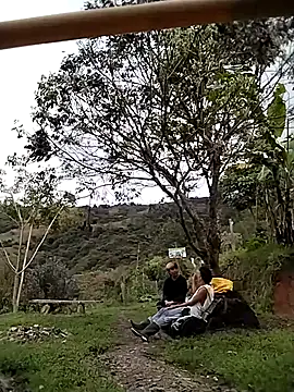 Snapshot of sky-wolves chatting on 10-25-25, 05:35 sky-wolves online show from 10-25-25, 05:35