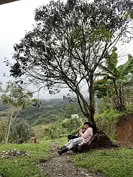 Snapshot of sky-wolves chatting on 10-18-25, 04:20 sky-wolves online show from 10-18-25, 04:20