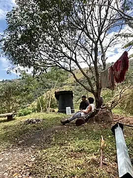 Snapshot of sky-wolves chatting on 09-21-25, 04:56 sky-wolves online show from 09-21-25, 04:56