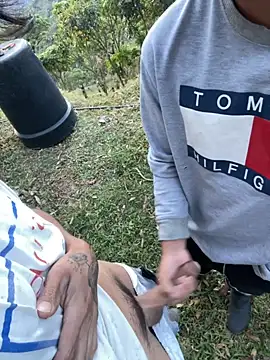 Snapshot of sky-wolves chatting on 09-25-25, 10:49 sky-wolves online show from 09-25-25, 10:49