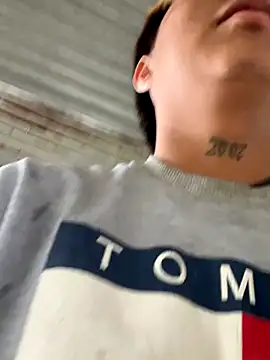 Snapshot of sky-wolves chatting on 10-11-25, 03:46 sky-wolves online show from 10-11-25, 03:46