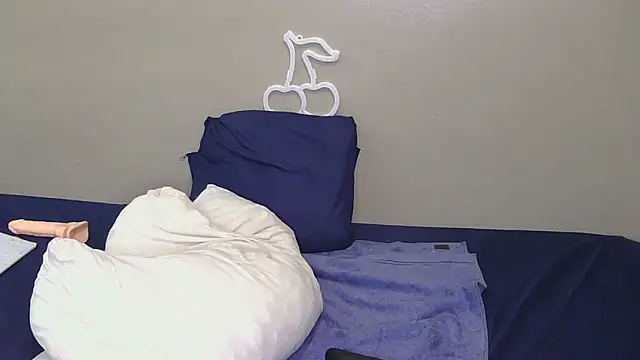 Serafynn online show from 12-05-25, 07:23