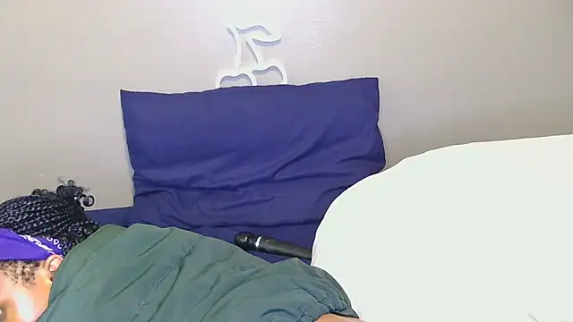 Serafynn online show from 12-01-25, 05:14