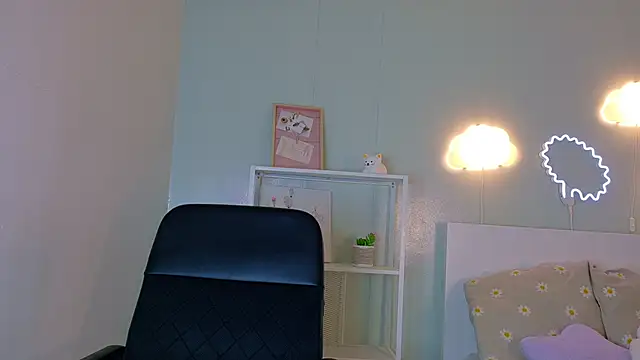 SarahEvans    online show from 11-08-25, 07:39