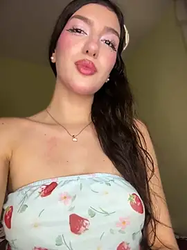 Emily-hottson online show from 07-25-26, 12:40