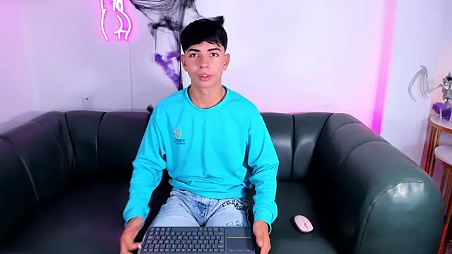 Peter chase online show from 10-24-25, 07:24