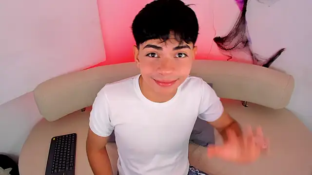 Peter chase online show from 10-17-25, 07:15