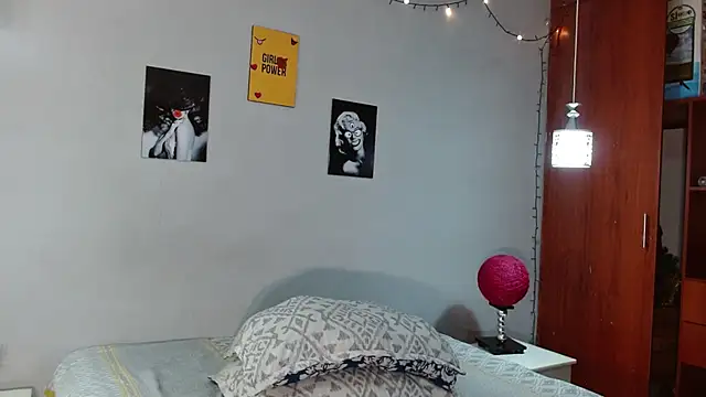 nicole mayer01 online show from 09-25-25, 11:05
