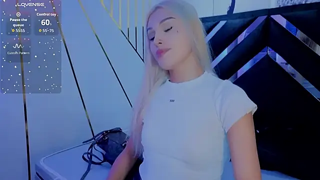 Angel-dragun online show from 04-15-26, 03:01