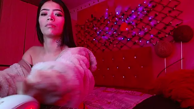 Snapshot of Zoe_kler chatting on 11-04-25, 07:50 Zoe kler online show from 11-04-25, 07:50