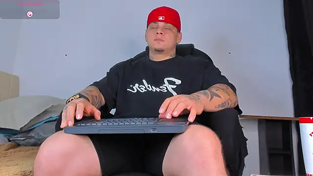 denis munera online show from 10-07-25, 11:00