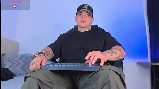 denis munera online show from 10-17-25, 11:56