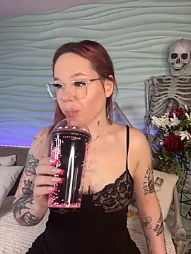 EvaNude- online show from 10-11-25, 10:00