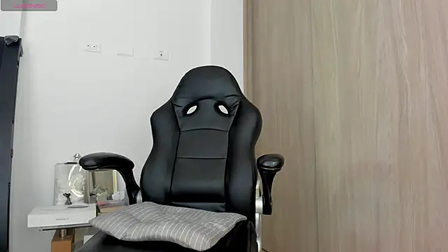 Biscuit oliva online show from 10-12-25, 03:19