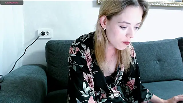 Kate  Loves online show from 08-03-26, 07:20