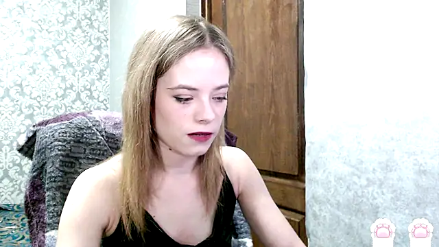 Snapshot of Kate__Loves chatting on 10-02-25, 05:38 Kate Loves online show from 10-02-25, 05:38