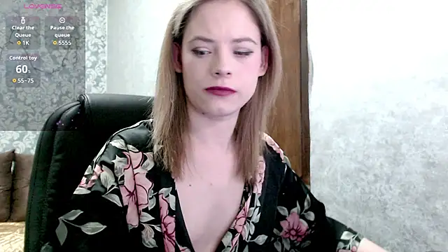 Snapshot of Kate__Loves chatting on 02-11-26, 08:20 Kate Loves online show from 02-11-26, 08:20