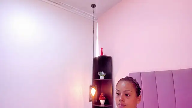 HoollyHendrix online show from 11-10-25, 08:03