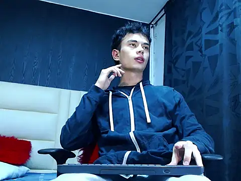 Snapshot of jaico_santos chatting on 10-11-25, 10:33 jaico santos online show from 10-11-25, 10:33