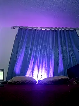 Snapshot of VioletStonee1 chatting on 10-08-25, 02:24 VioletStonee1 online show from 10-08-25, 02:24