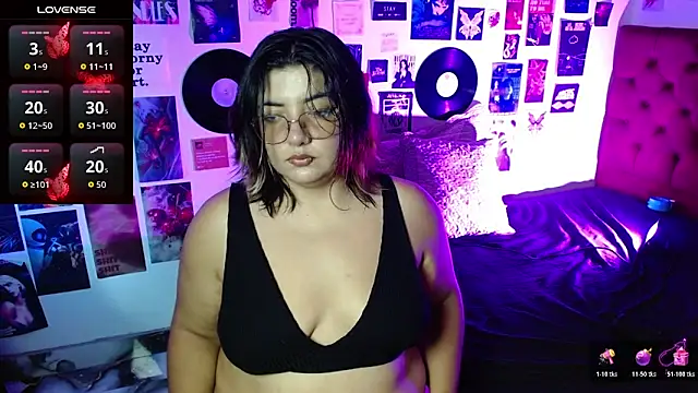 Roxy f w online show from 03-14-26, 10:16