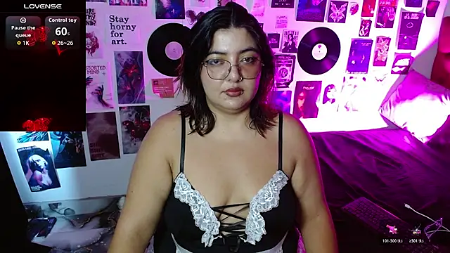 Roxy f w online show from 04-09-26, 03:29