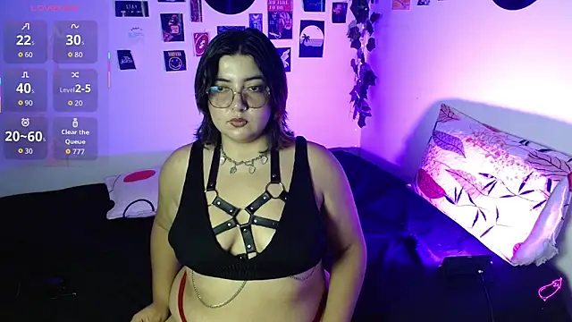 Roxy f w online show from 12-17-25, 12:26