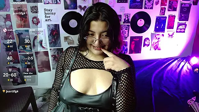Roxy f w online show from 04-20-26, 04:08