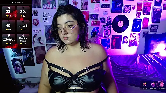 Roxy f w online show from 04-06-26, 02:40