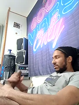 Mikaaa97 online show from 04-05-26, 12:39