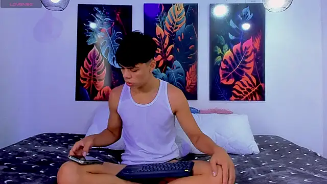 Zacktorres  online show from 05-27-26, 09:22