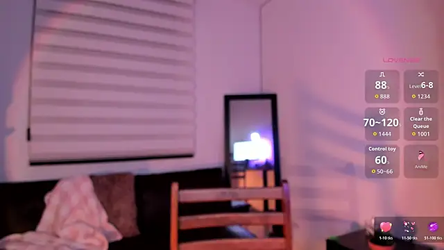 SarahCastillo  online show from 10-23-25, 04:44