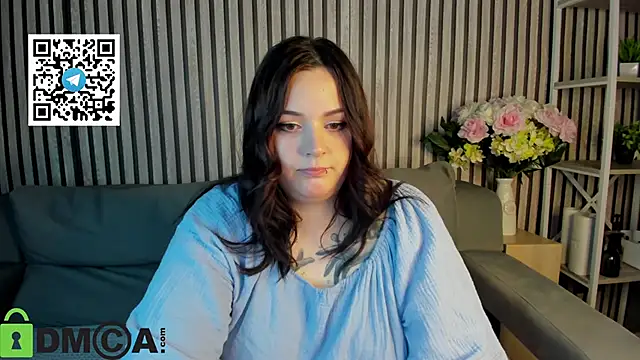 Snapshot of Mia_R0ss chatting on 10-19-25, 01:08 Mia R0ss online show from 10-19-25, 01:08