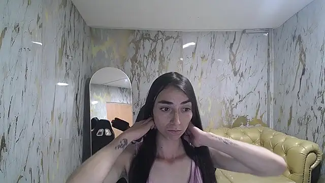Maily a  online show from 10-21-25, 03:06