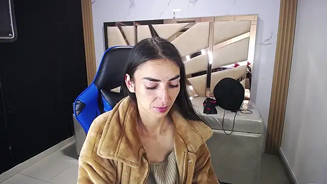 Maily a  online show from 12-18-25, 03:00