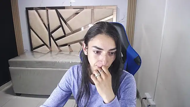 Maily a  online show from 11-30-25, 02:45