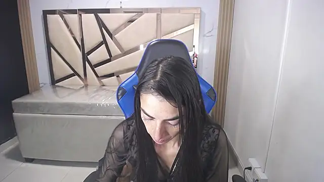 Maily a  online show from 11-28-25, 02:45