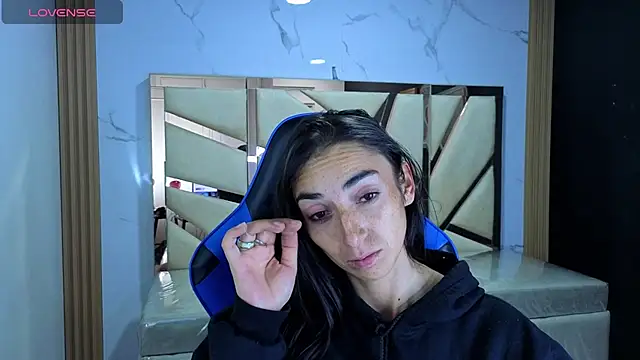 Maily a  online show from 02-24-26, 02:56