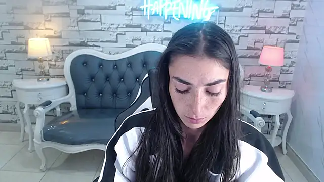 Maily a  online show from 01-18-26, 01:03