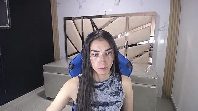 Maily a  online show from 12-23-25, 02:55