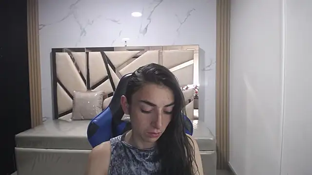 Maily a  online show from 10-23-25, 03:05